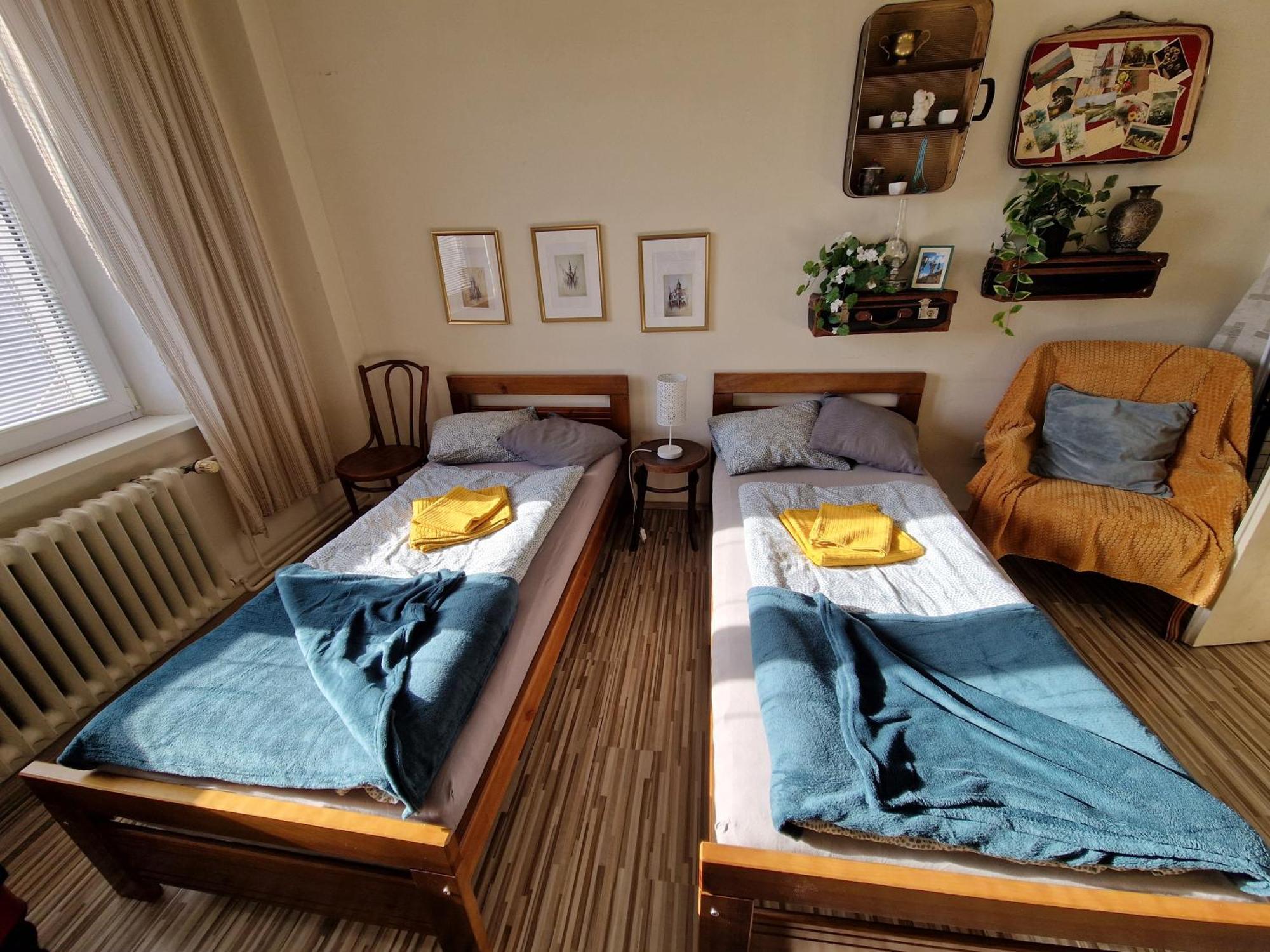 Touch Of History Apartment Братислава Екстериор снимка