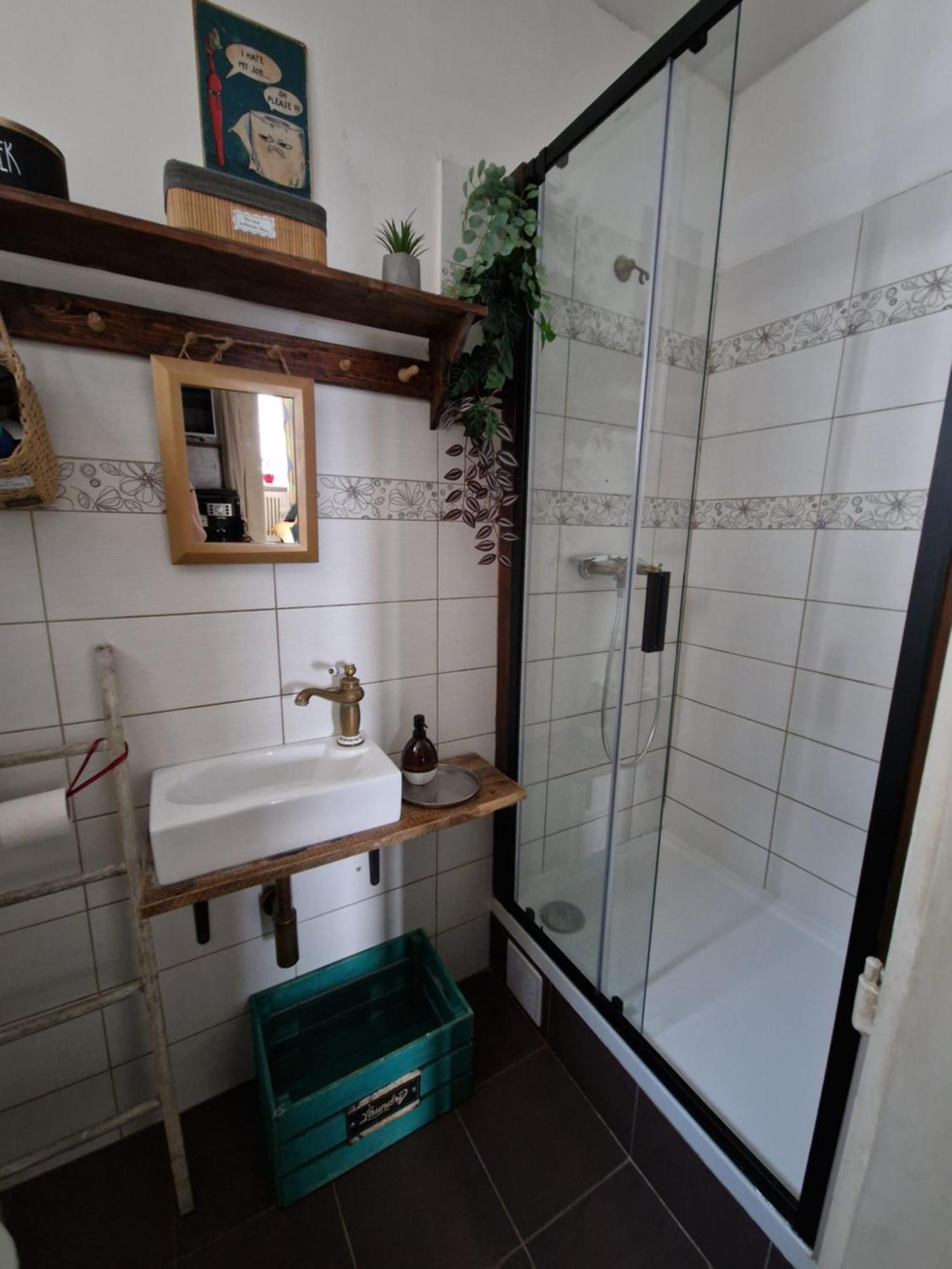Touch Of History Apartment Братислава Екстериор снимка